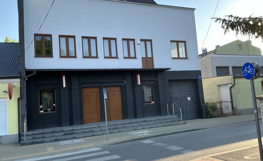 Kamienica, blok na sprzedaż - Widok 2