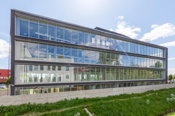 Local comercial, 204 m²