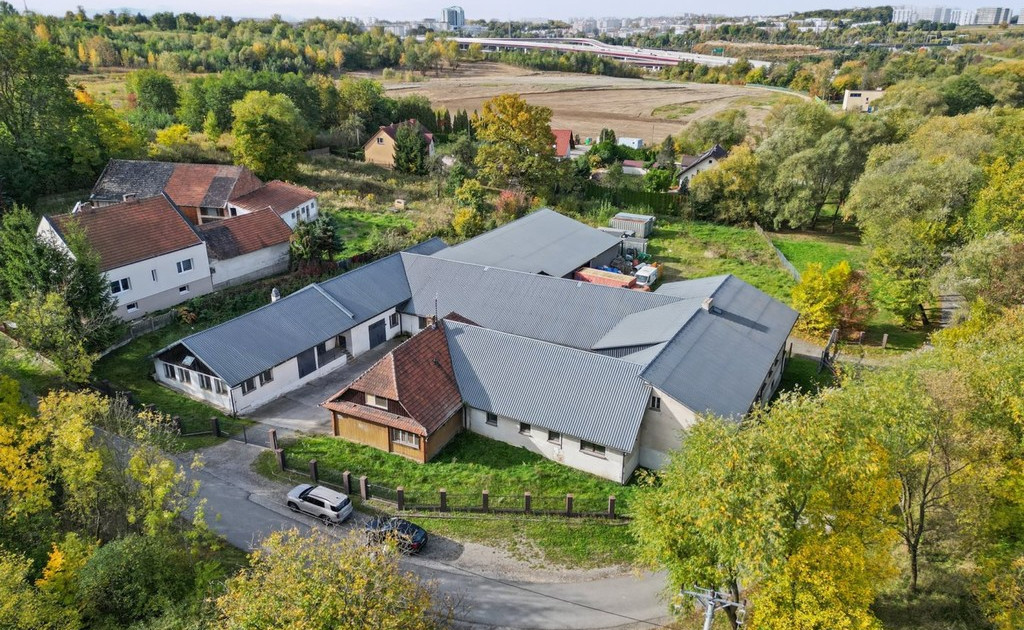 Nieruchomość komercyjna na sprzedaż - Widok 2