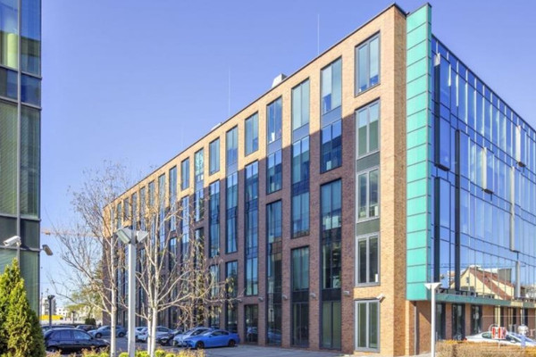 Commercial property, 310 m²