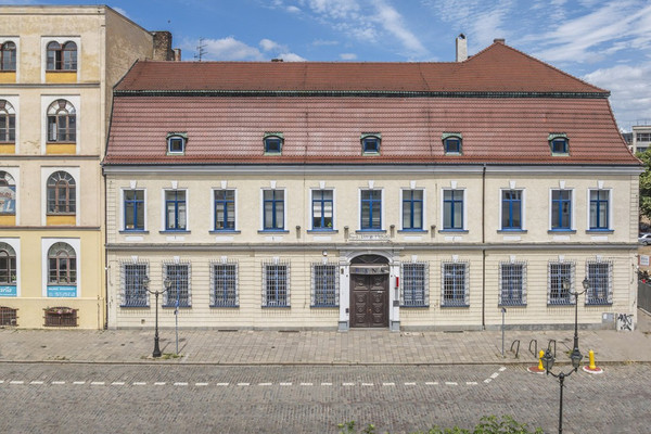 Biuro na sprzedaż