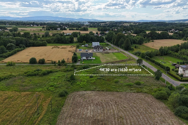 Tokë, 1630 m²