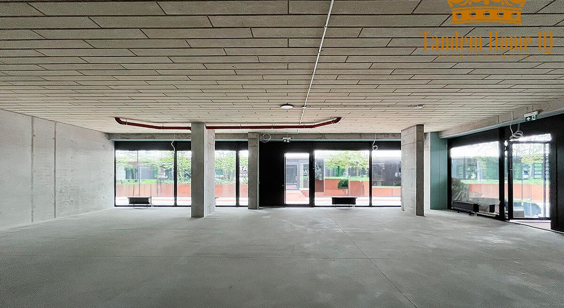 Lokal handlowy, usługowy do wynajęcia - Widok 2