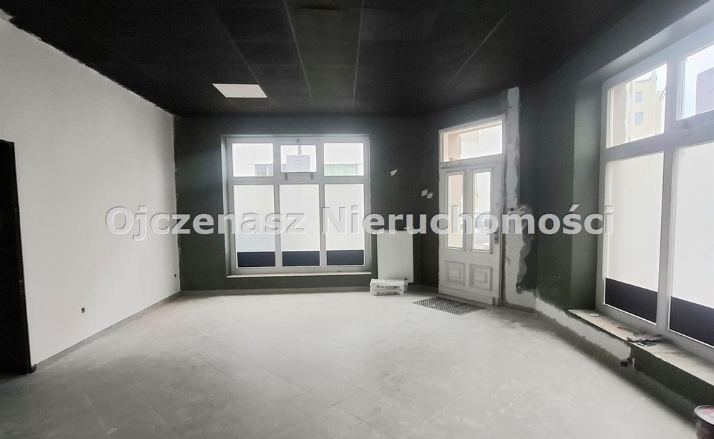 Lokal handlowy, usługowy do wynajęcia - Widok 2