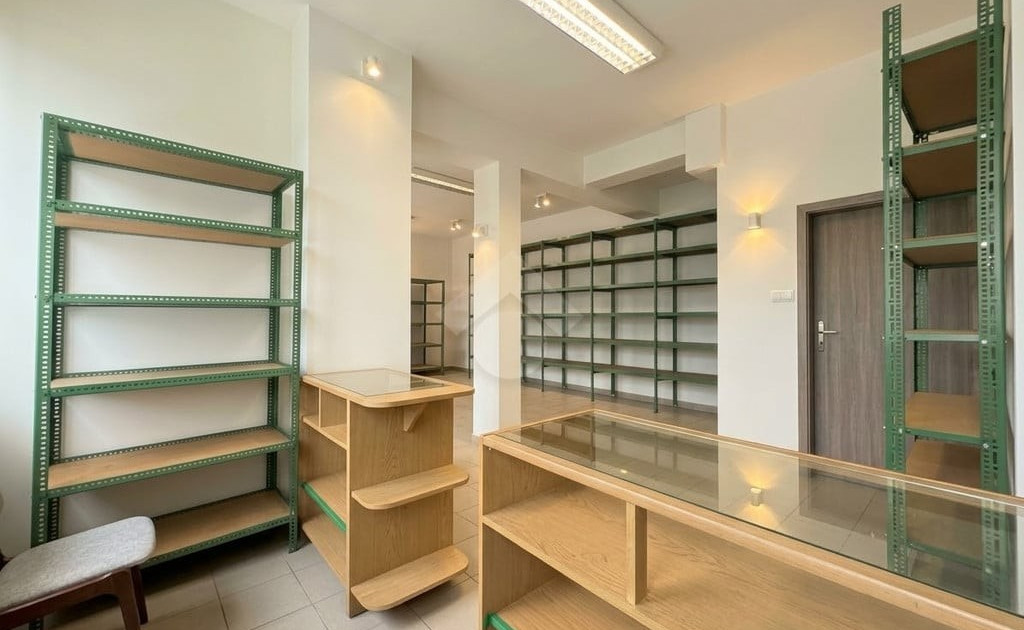 Lokal handlowy, usługowy do wynajęcia - Widok 2