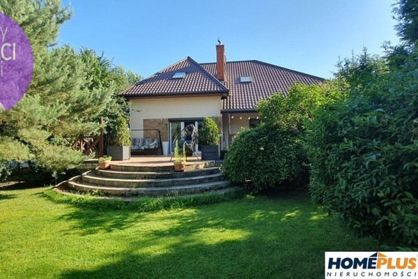 Casă, 220 m², teren 2330 m²