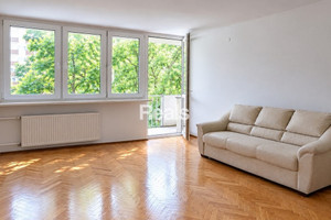 Rondo Wiatraczna. 3 pokoje do wprowadzenia. Balkon