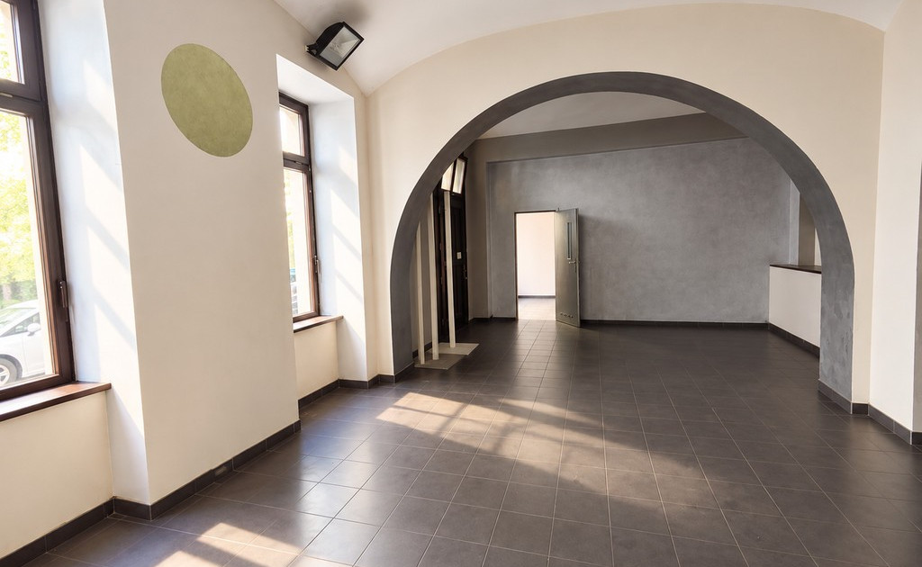 Lokal handlowy, usługowy na sprzedaż - Widok 2