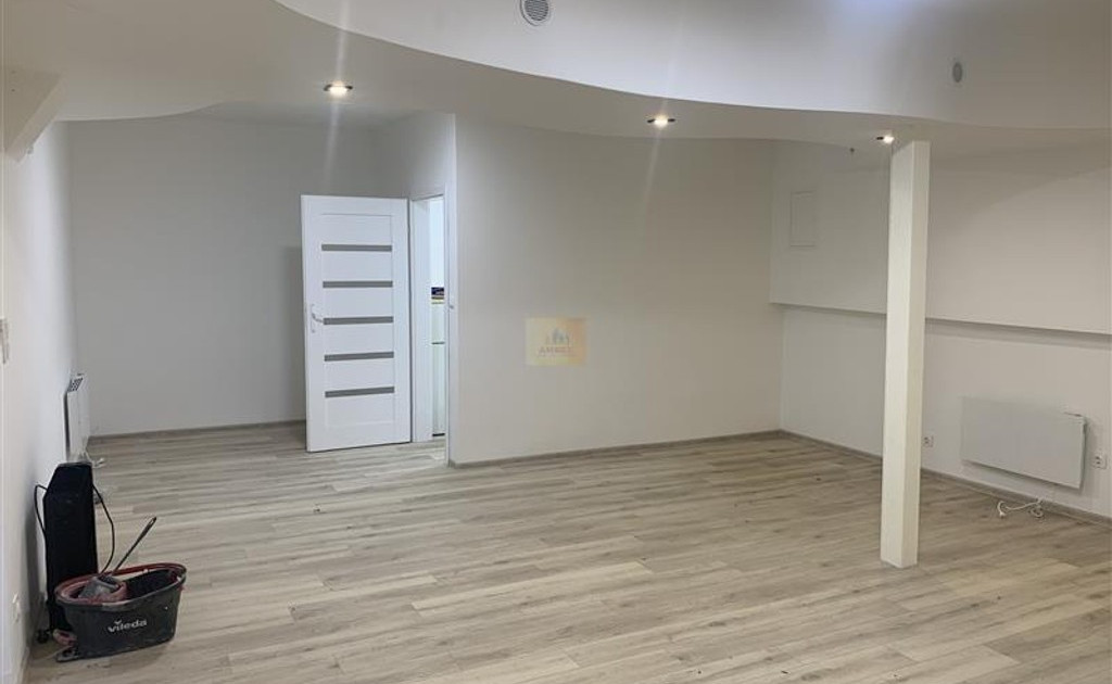 Lokal handlowy, usługowy do wynajęcia - Widok 2