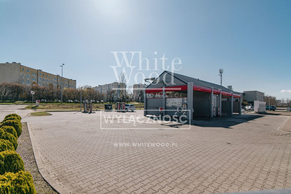 Komerčný priestor, 2422 m²