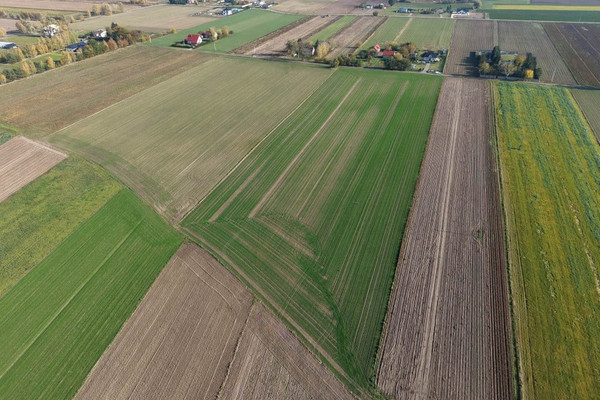 Działka na sprzedaż