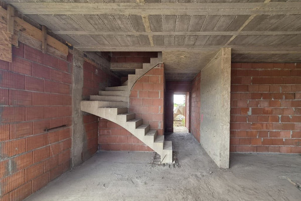 Dar, 139 m², art 243 m²