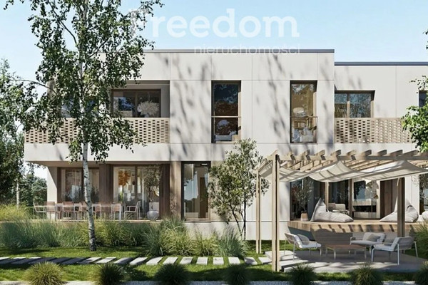 Ház, 342 m², telek 476 m²