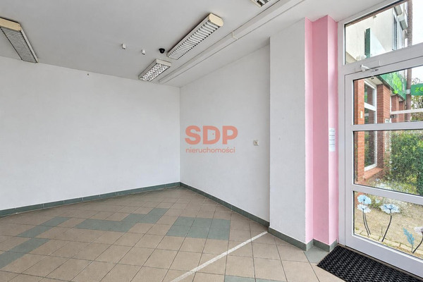 Poslovni prostor, 151 m²