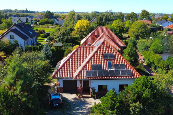 Kuća, 178 m², zemljište 680 m²