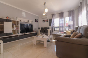 Dom na sprzedaż 182m2 Wyspy Kanaryjskie Las Palmas de Gran Canaria - zdjęcie 3