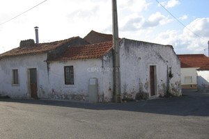 Dom na sprzedaż 40m2 Santarm Alcanena - zdjęcie 1