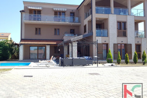 Dom na sprzedaż 450m2 Istarska Pula - Vodnjan - Medulin - zdjęcie 1
