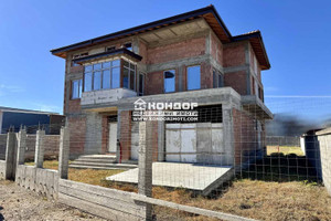 Dom na sprzedaż 430m2 Остромила/Ostromila - zdjęcie 1