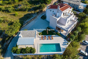 Dom na sprzedaż 400m2 Istarska Novigrad - zdjęcie 2
