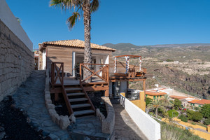 Dom na sprzedaż 160m2 Wyspy Kanaryjskie Santa Cruz de Tenerife - zdjęcie 1