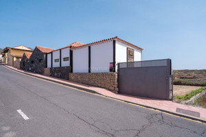 Dom na sprzedaż 132m2 Wyspy Kanaryjskie Santa Cruz de Tenerife - zdjęcie 2