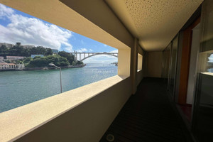 Mieszkanie na sprzedaż 148m2 Porto Porto - zdjęcie 2