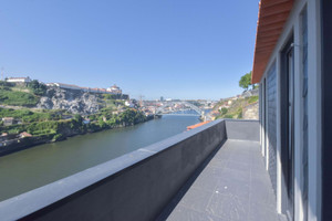 Mieszkanie na sprzedaż 71m2 Porto Porto - zdjęcie 1