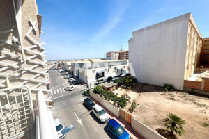 Mieszkanie na sprzedaż 68m2 Walencja Alicante Torrevieja Calle San Emigdio  - zdjęcie 1