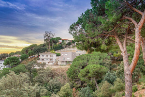 Dom na sprzedaż 137m2 Katalonia Barcelona - zdjęcie 1