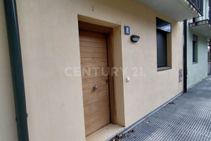 Dom na sprzedaż 200m2 Katalonia Girona - zdjęcie 2