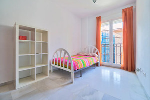 Mieszkanie do wynajęcia 120m2 Andaluzja Malaga Calle Parras - zdjęcie 2