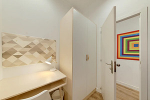 Mieszkanie do wynajęcia 89m2 Katalonia Barcelona Carrer de Rocafort - zdjęcie 2
