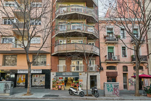 Mieszkanie do wynajęcia 85m2 Katalonia Barcelona Carrer de la Indústria - zdjęcie 1
