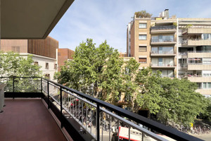 Mieszkanie do wynajęcia 102m2 Katalonia Barcelona Carrer de Roger de Llúria - zdjęcie 3