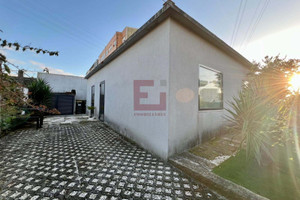 Dom na sprzedaż 60m2 Porto Maia - zdjęcie 1