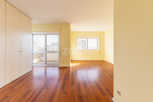 Mieszkanie na sprzedaż 213m2 Porto Maia - zdjęcie 1
