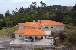 Dom na sprzedaż 260m2 Porto Marco de Canaveses - zdjęcie 1