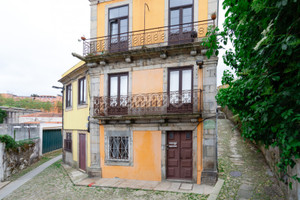 Mieszkanie na sprzedaż 70m2 Porto Porto - zdjęcie 1