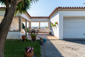 Dom na sprzedaż 421m2 Porto Maia - zdjęcie 1