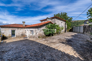 Dom na sprzedaż 327m2 Viana do Castelo Paredes de Coura - zdjęcie 1