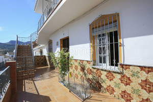 Dom na sprzedaż 225m2 Andaluzja Malaga Calle Aranda - zdjęcie 3