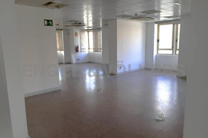 Komercyjne na sprzedaż 1200m2 Katalonia Barcelona - zdjęcie 1