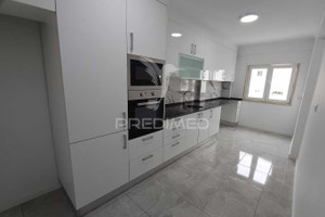 Mieszkanie na sprzedaż 104m2 Setbal Seixal Corroios - zdjęcie 3