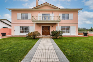 Dom na sprzedaż 350m2 Leiria Marinha Grande - zdjęcie 1