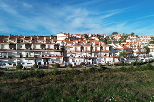 Mieszkanie na sprzedaż 80m2 Andaluzja Malaga Duquesa del Mar - zdjęcie 2