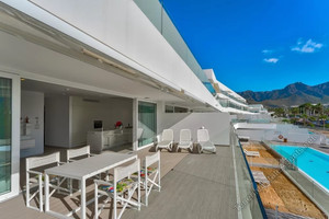 Mieszkanie na sprzedaż 64m2 Wyspy Kanaryjskie Santa Cruz de Tenerife - zdjęcie 1
