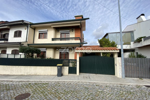 Dom na sprzedaż 153m2 Porto Maia - zdjęcie 1