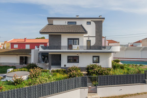 Dom na sprzedaż 257m2 Dystrykt Lizboński Torres Vedras - zdjęcie 1