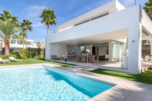 Dom na sprzedaż 210m2 Andaluzja Malaga Calle La Finca - zdjęcie 1